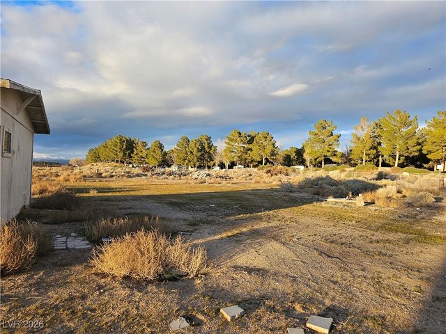 2710 Thousandaire Boulevard, Pahrump, NV 89048