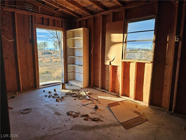 2710 Thousandaire Boulevard, Pahrump, NV 89048