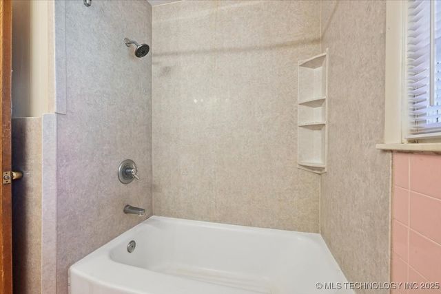 5151 S Madison Avenue, Tulsa, OK 74105