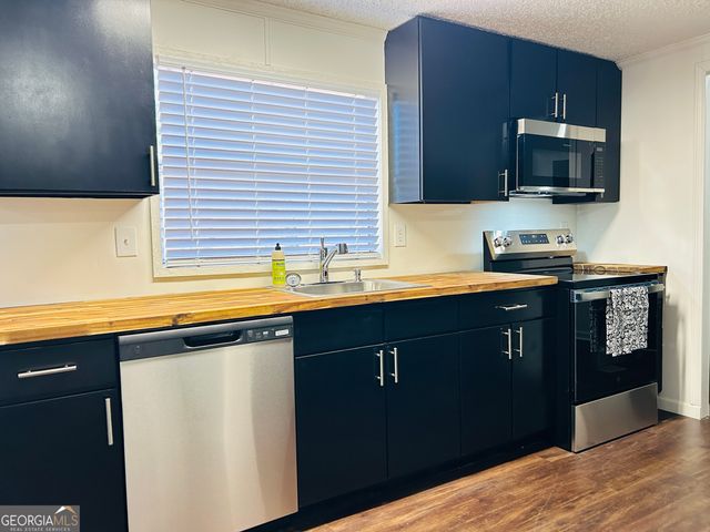 942 Paradise Valley, Cornelia, GA 30531