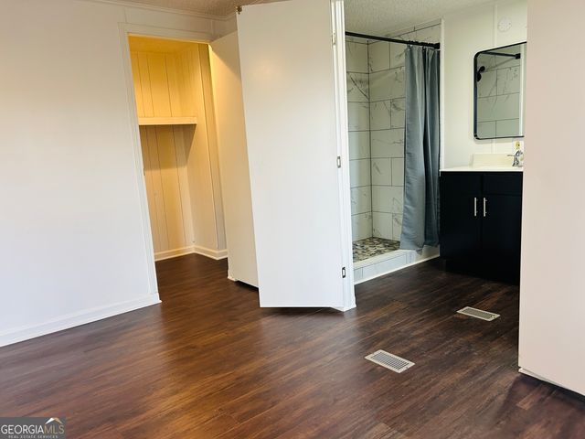 942 Paradise Valley, Cornelia, GA 30531