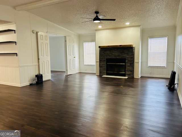 942 Paradise Valley, Cornelia, GA 30531