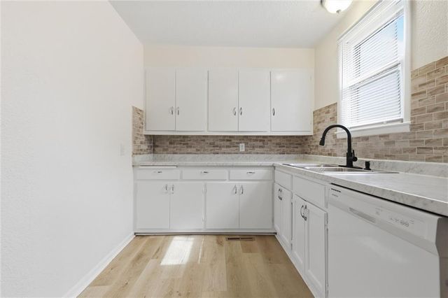 416 2nd Street, Belton, MO 64012