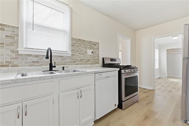 416 2nd Street, Belton, MO 64012