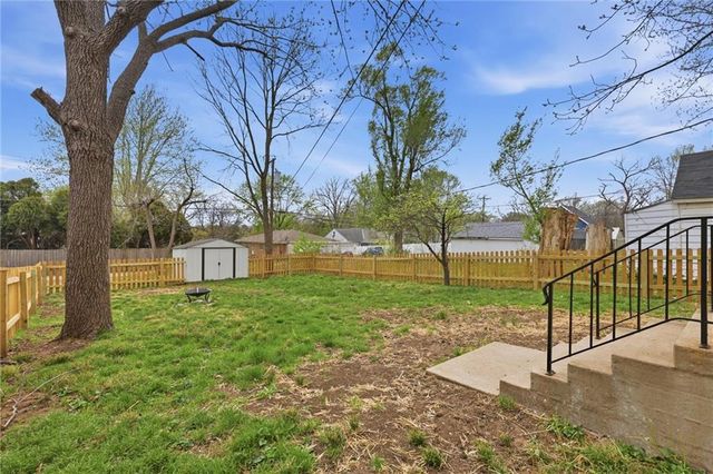 416 2nd Street, Belton, MO 64012