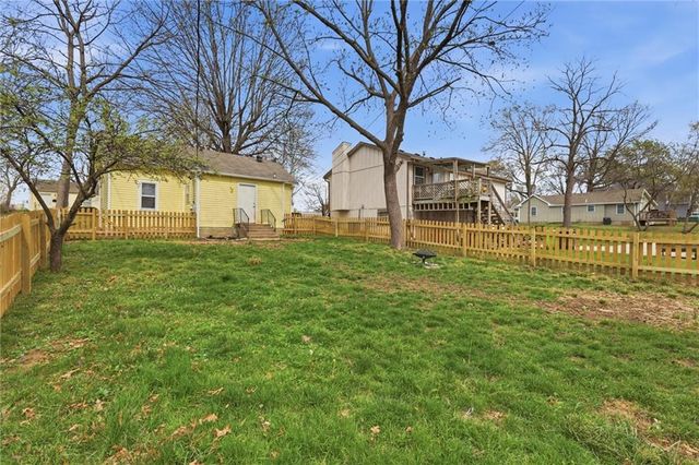416 2nd Street, Belton, MO 64012