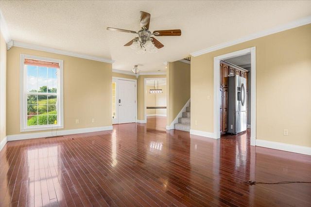 244 Cedar Point Drive, London, KY 40741