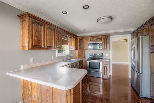 244 Cedar Point Drive, London, KY 40741