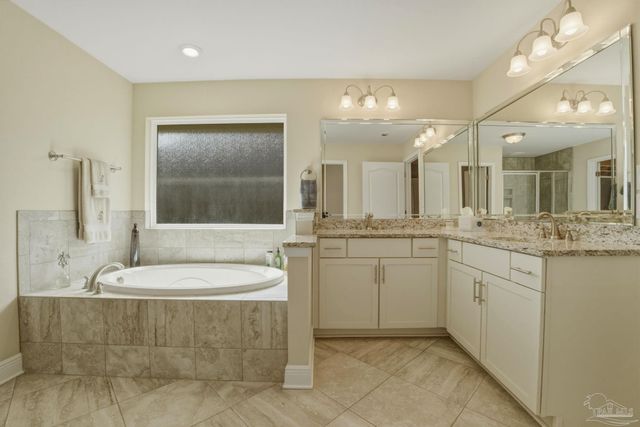 5514 Dunridge Dr, Pace, FL 32571