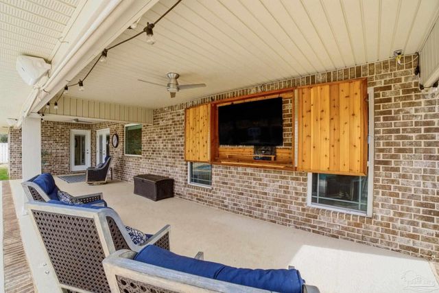 5514 Dunridge Dr, Pace, FL 32571