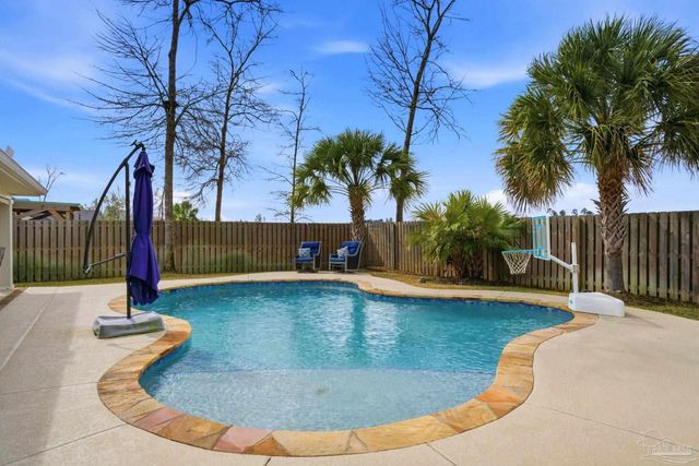 5514 Dunridge Dr, Pace, FL 32571