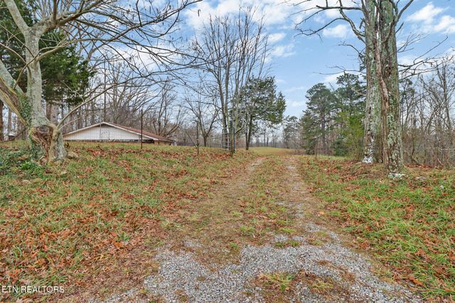 1903 Hanging Limb Hwy, Crawford, TN 38554