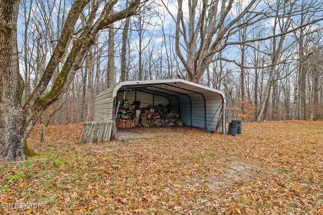 1903 Hanging Limb Hwy, Crawford, TN 38554