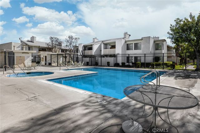 1018 E La Habra, La Habra, CA 90631