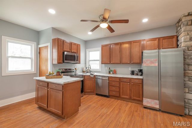 523 Hillsboro Avenue, Edwardsville, IL 62025