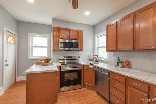 523 Hillsboro Avenue, Edwardsville, IL 62025