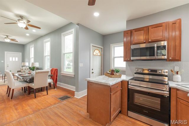 523 Hillsboro Avenue, Edwardsville, IL 62025