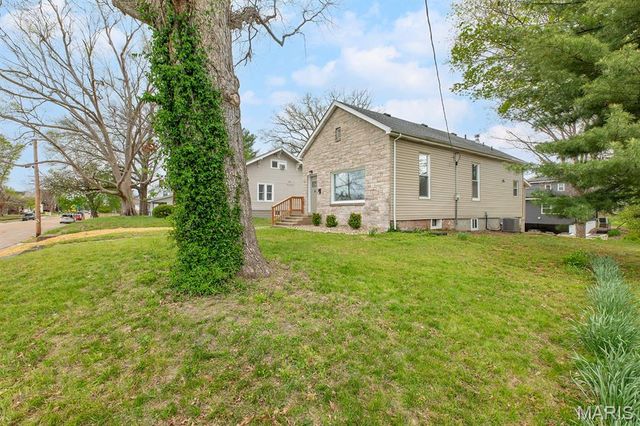 523 Hillsboro Avenue, Edwardsville, IL 62025