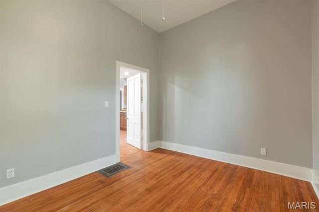 523 Hillsboro Avenue, Edwardsville, IL 62025