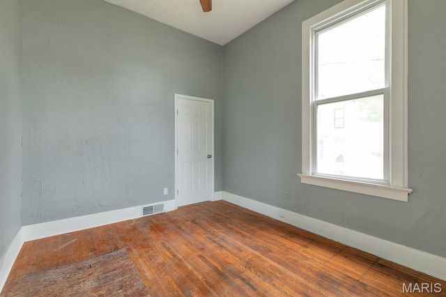523 Hillsboro Avenue, Edwardsville, IL 62025