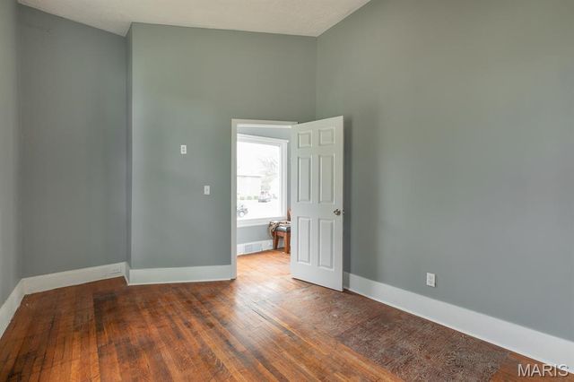 523 Hillsboro Avenue, Edwardsville, IL 62025
