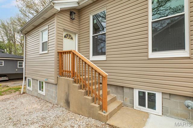 523 Hillsboro Avenue, Edwardsville, IL 62025