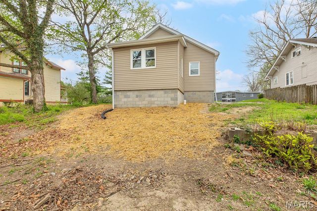 523 Hillsboro Avenue, Edwardsville, IL 62025