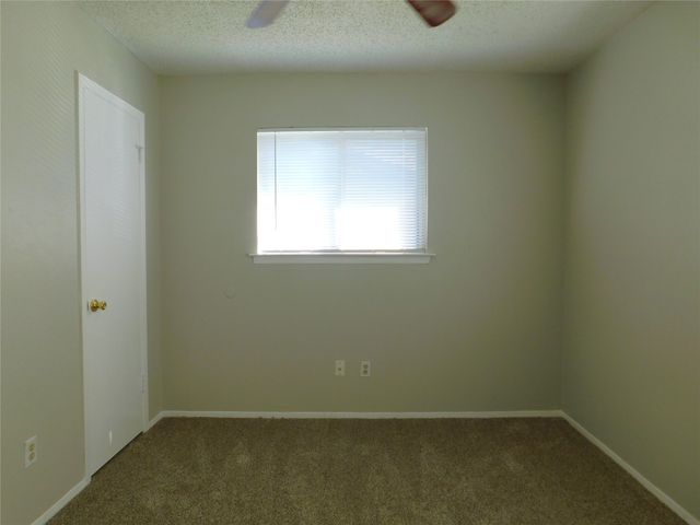 1705 White Oak Court, Denton, TX 76209