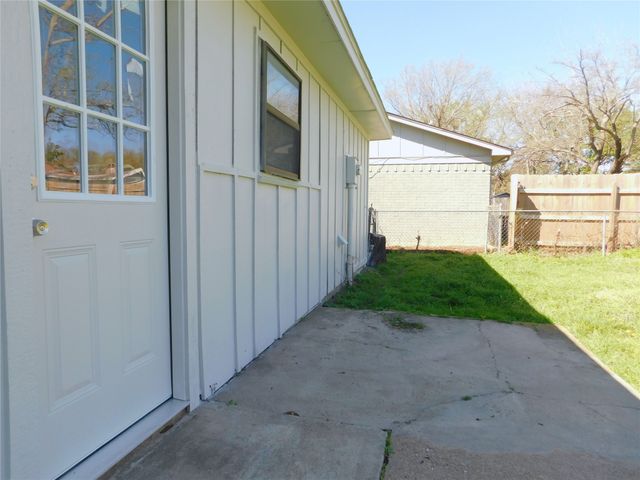 1705 White Oak Court, Denton, TX 76209