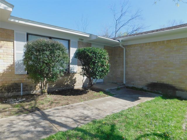 1705 White Oak Court, Denton, TX 76209