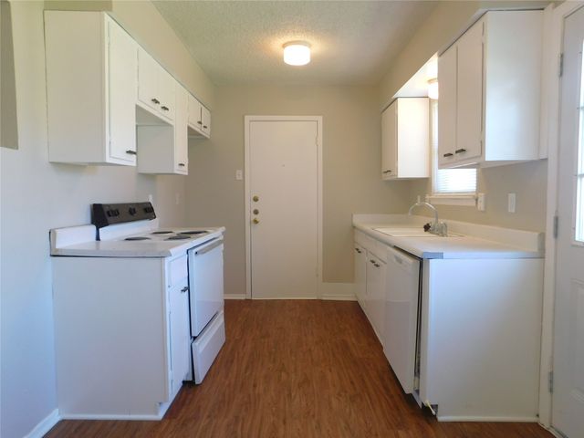 1705 White Oak Court, Denton, TX 76209