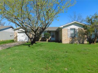 1705 White Oak Court, Denton, TX 76209