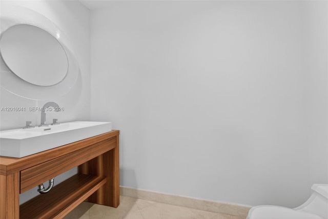 808 Brickell Key Dr 3304, Miami, FL 33131