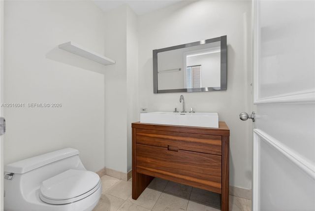 808 Brickell Key Dr 3304, Miami, FL 33131