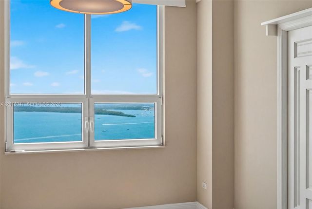 808 Brickell Key Dr 3304, Miami, FL 33131