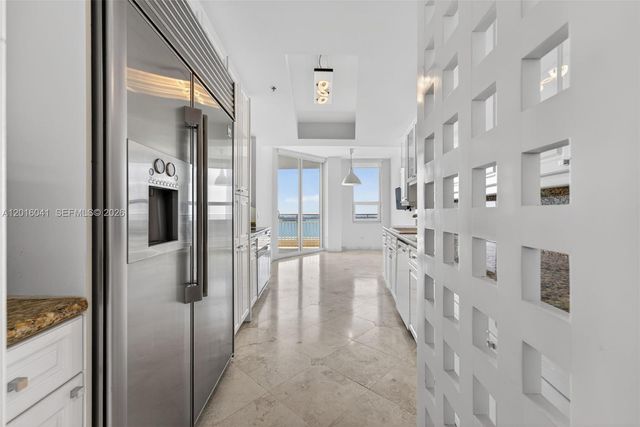 808 Brickell Key Dr 3304, Miami, FL 33131