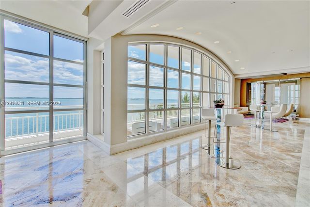 808 Brickell Key Dr 3304, Miami, FL 33131