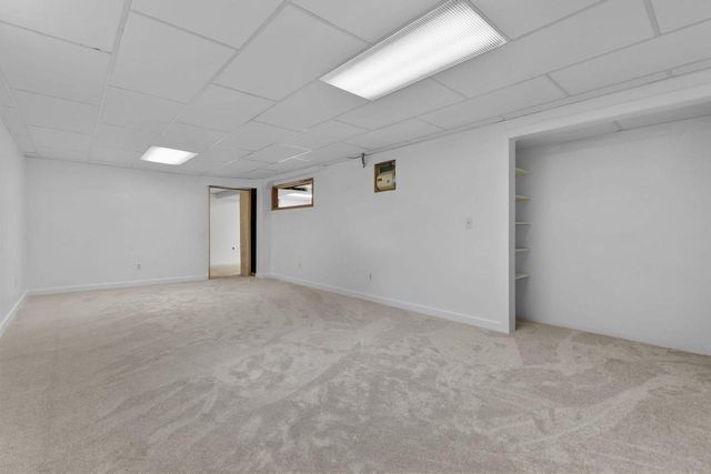 2220 W 20TH AVENUE, Oshkosh, WI 54904