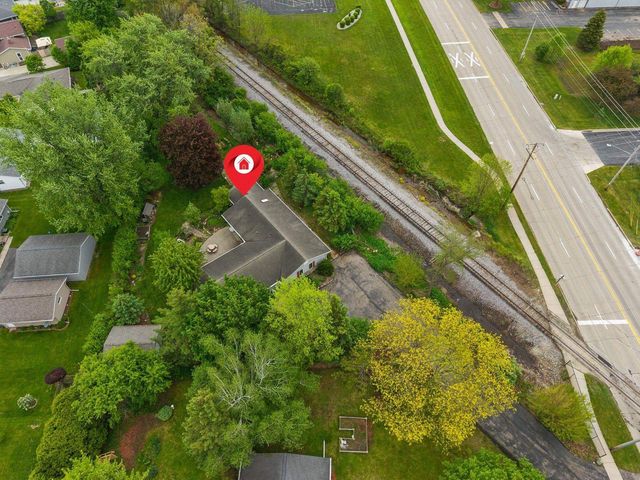 2220 W 20TH AVENUE, Oshkosh, WI 54904