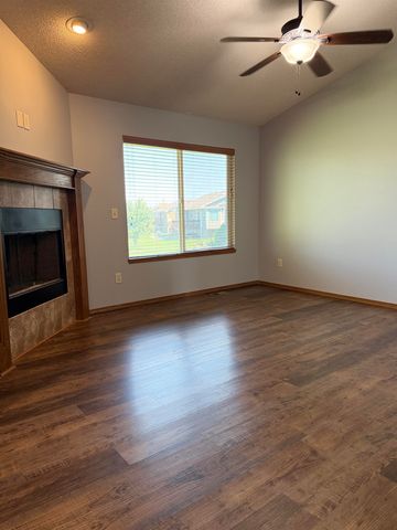 1605 N Nickelton Cir, Wichita, KS 67235