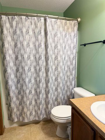 1605 N Nickelton Cir, Wichita, KS 67235