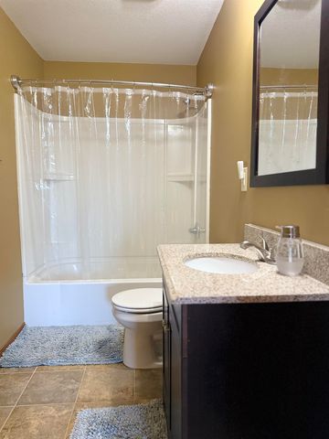 1605 N Nickelton Cir, Wichita, KS 67235