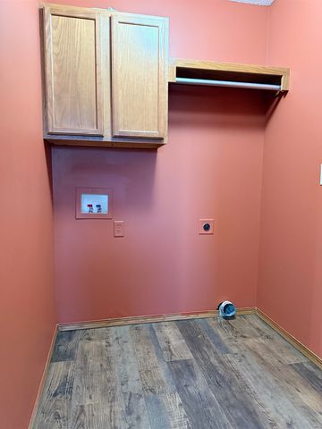 1605 N Nickelton Cir, Wichita, KS 67235