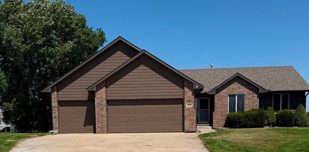 1605 N Nickelton Cir, Wichita, KS 67235