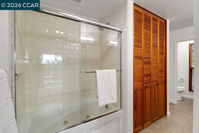 7875 7875 Skyline Blvd, Oakland, CA 94611