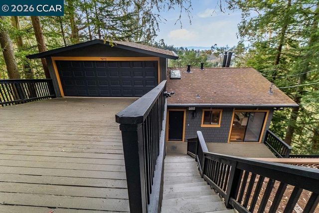 7875 7875 Skyline Blvd, Oakland, CA 94611