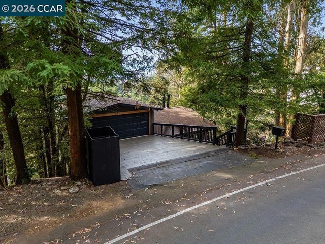 7875 7875 Skyline Blvd, Oakland, CA 94611