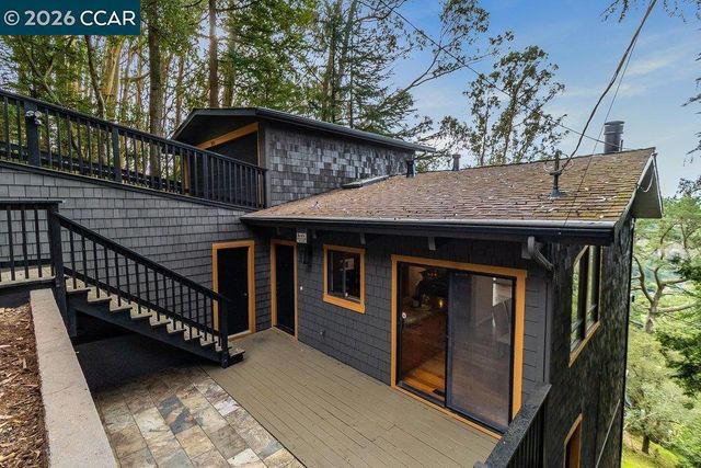 7875 7875 Skyline Blvd, Oakland, CA 94611