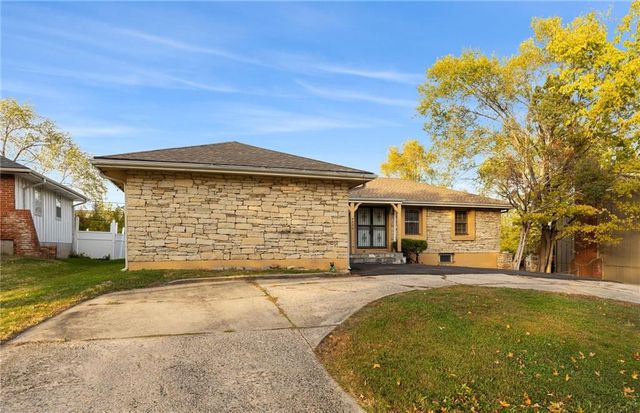 4300 E 104TH Street, Kansas City, MO 64137