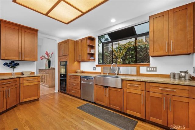 341 S Meadows, Manhattan Beach, CA 90266